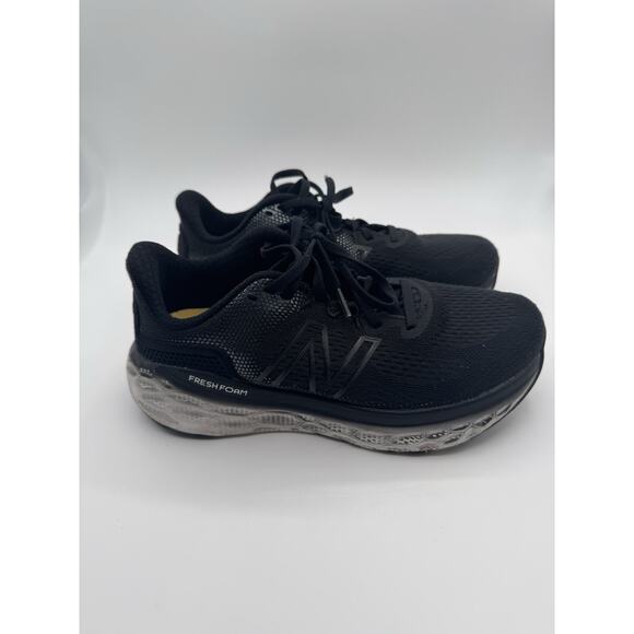 New Balance Women’s Fresh Foam More v3 Running XWide Size 8 Black |WMORLK3| - Picture 1 of 9